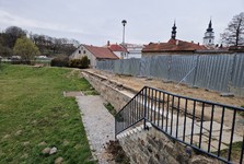 Náplavku u Balinky ve Velkém Meziříčí oživí pobytové schodiště